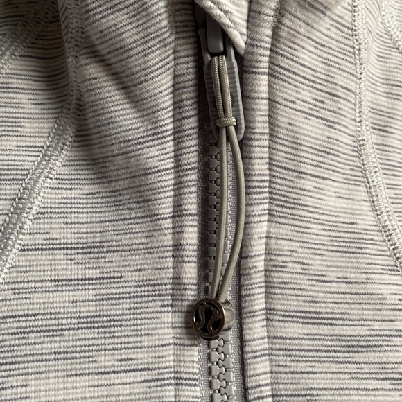 Lululemon Define Jacket - Picture 4 of 7